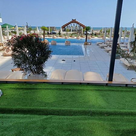 Sunrise Mv 14 Apartment Mamaia Exterior photo